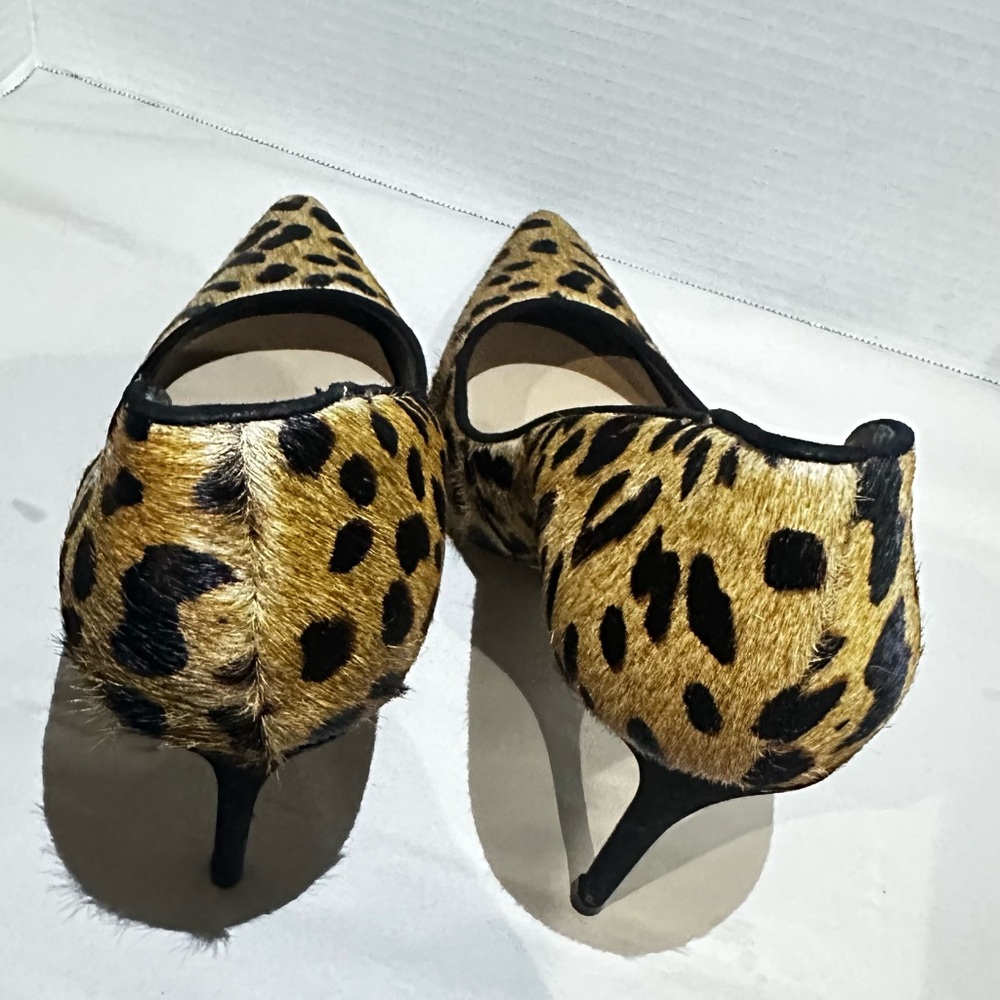 Saks Fifth Avenue animal print pumps! - Picture 5 of 9